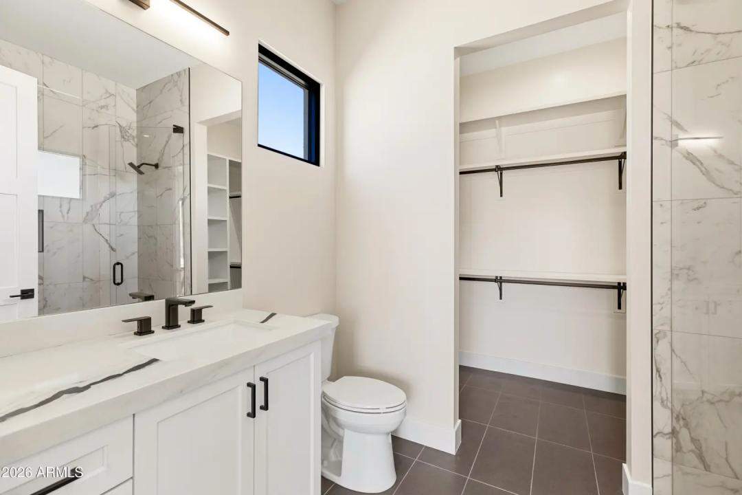 Real Estate Picture 37