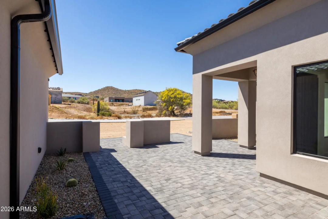 Real Estate Picture 24