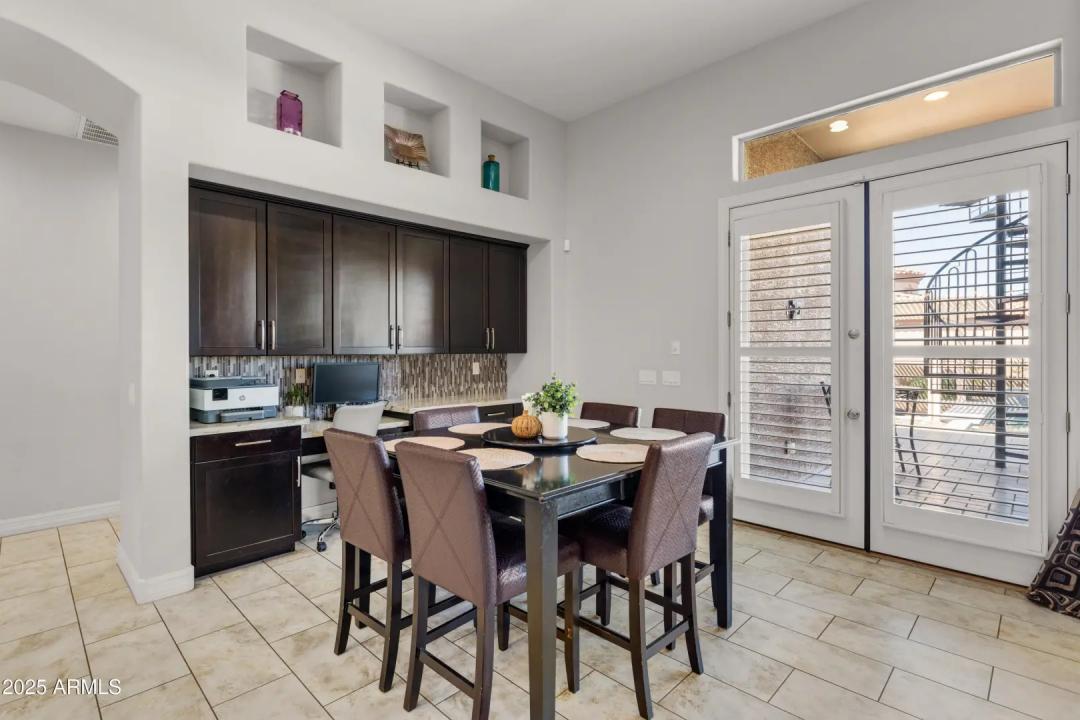 Real Estate Picture 12