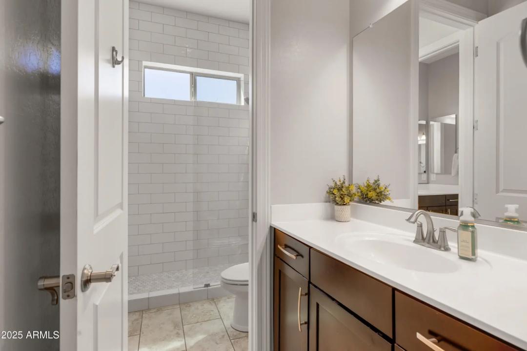 Real Estate Picture 23