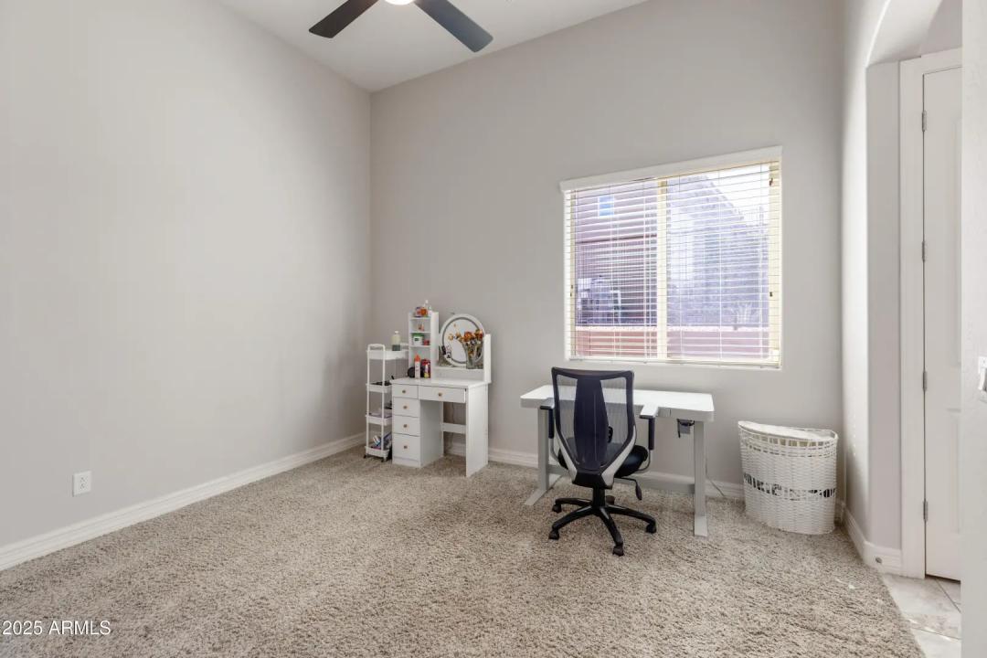 Real Estate Picture 24