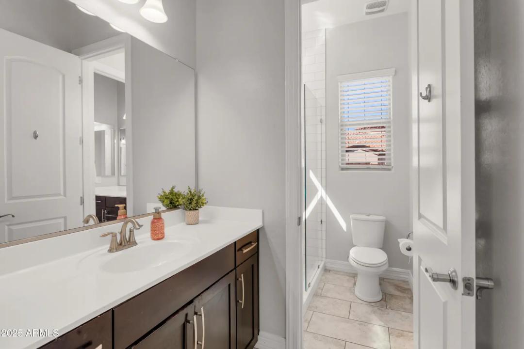 Real Estate Picture 25