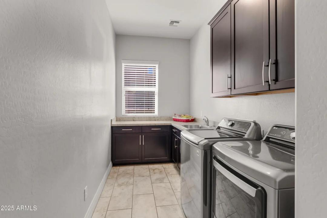 Real Estate Picture 26
