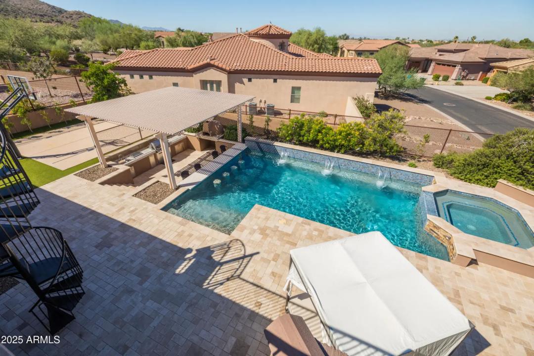 Real Estate Picture 2