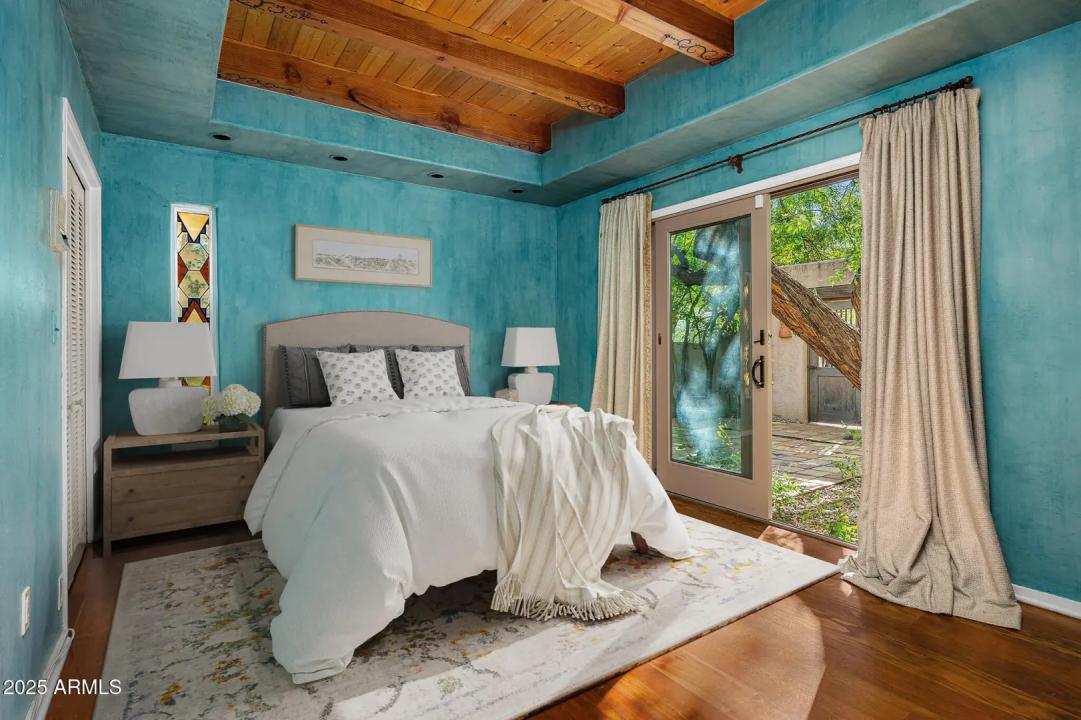 Real Estate Picture 18