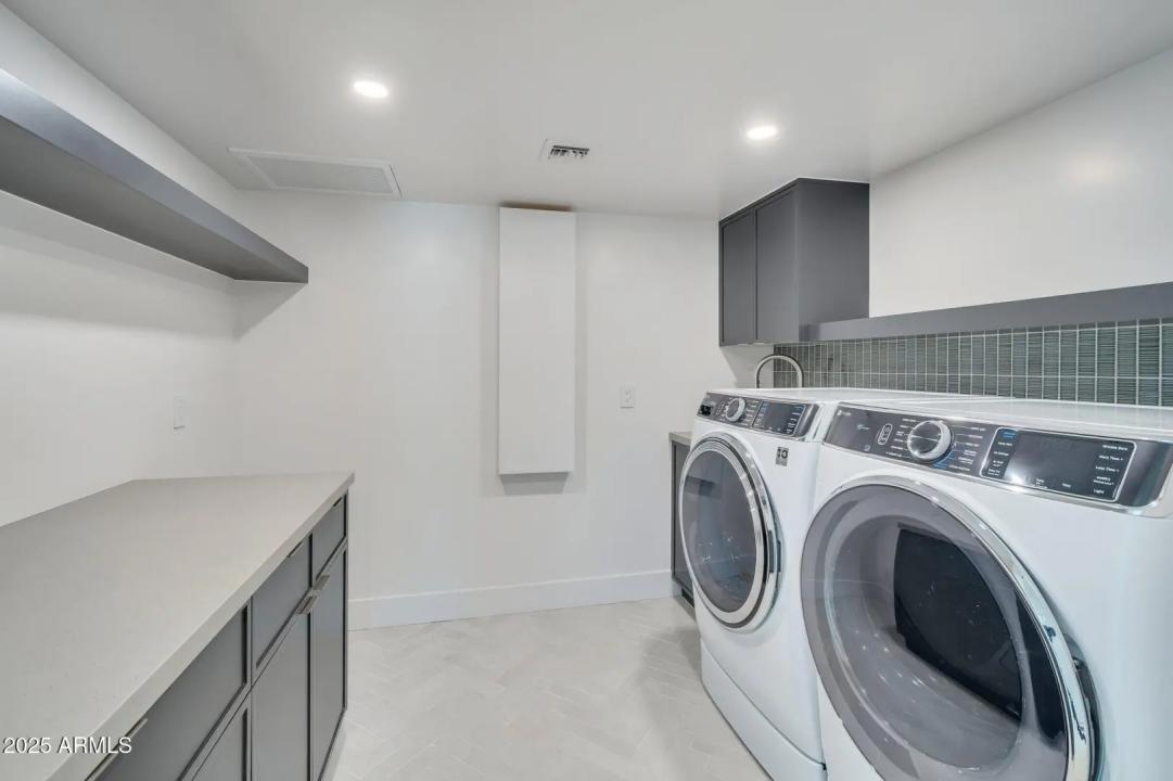 Real Estate Picture 30