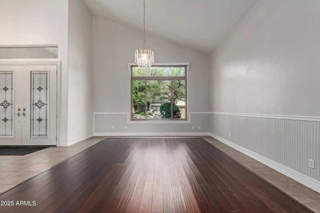 Real Estate Picture 10