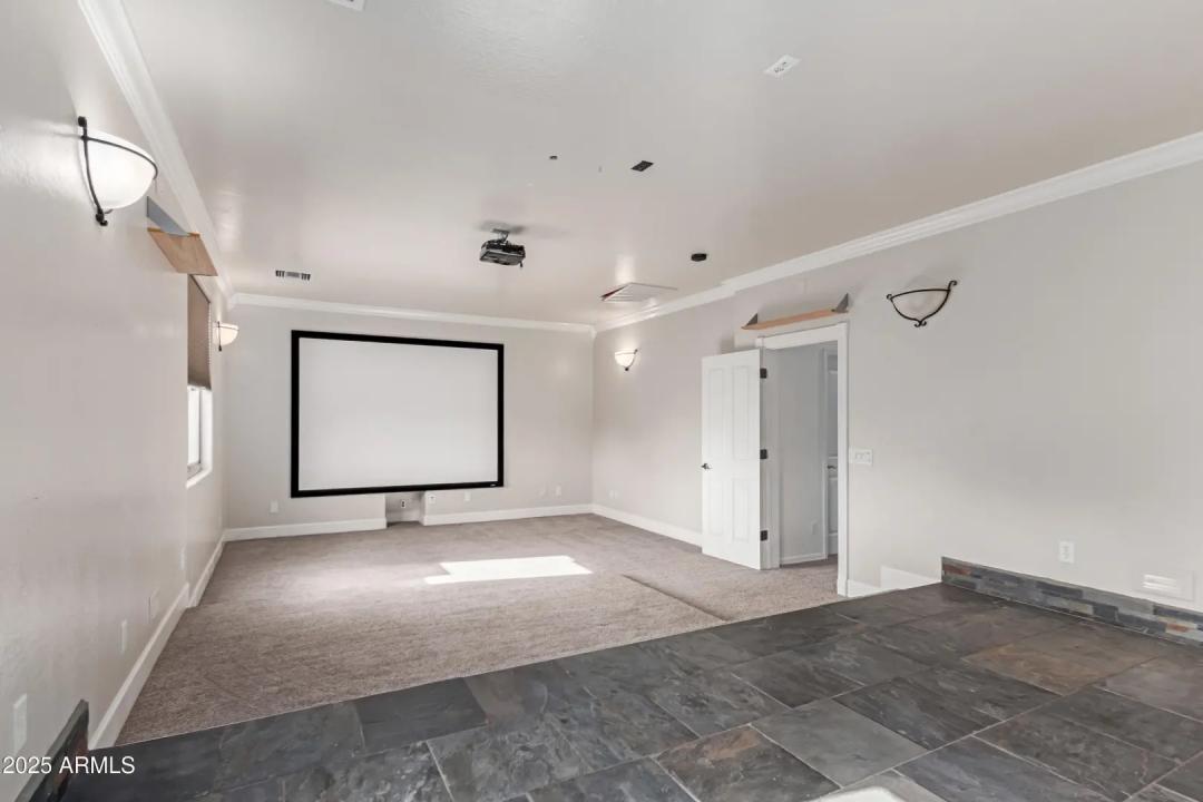 Real Estate Picture 22