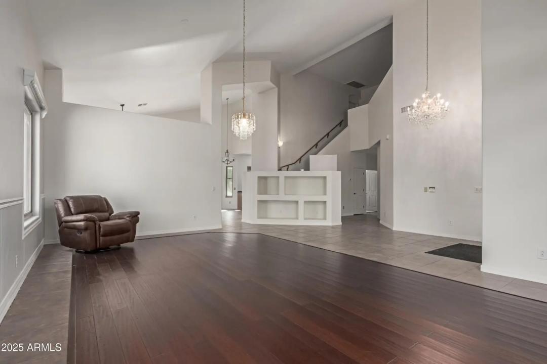 Real Estate Picture 11