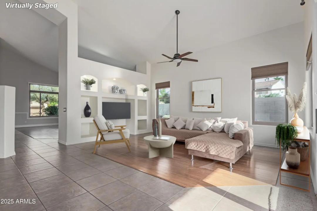 Real Estate Picture 11
