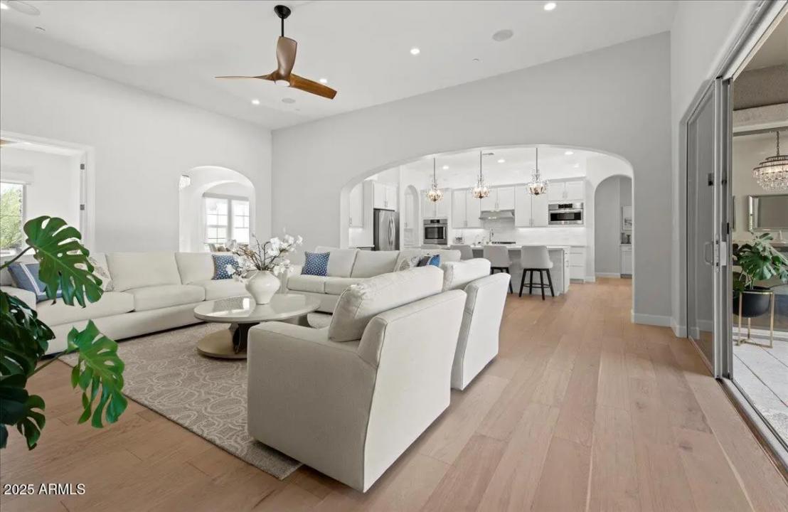 Real Estate Picture 5