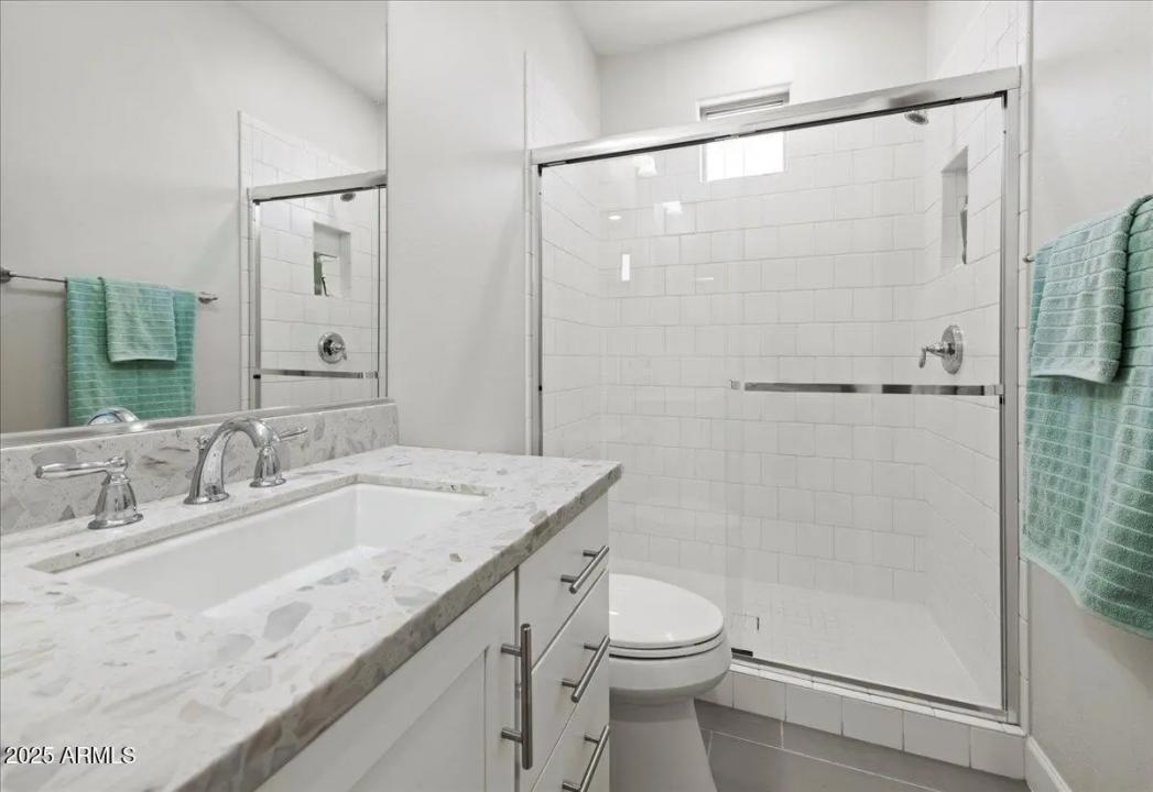 Real Estate Picture 25