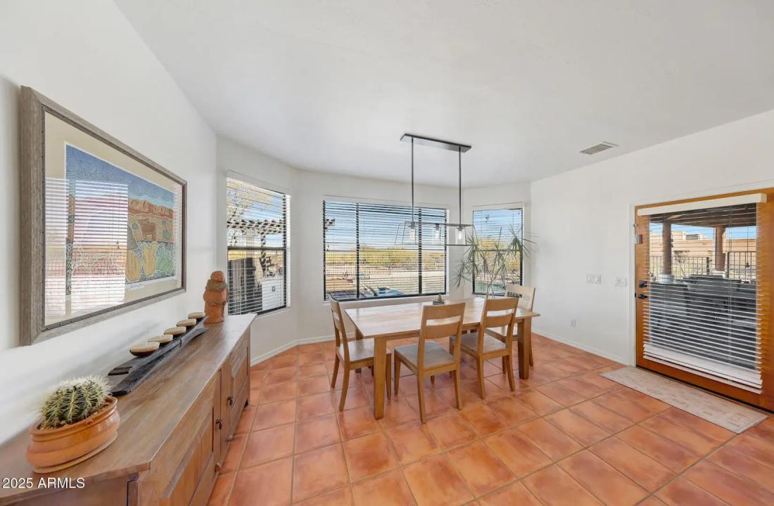 Real Estate Picture 10