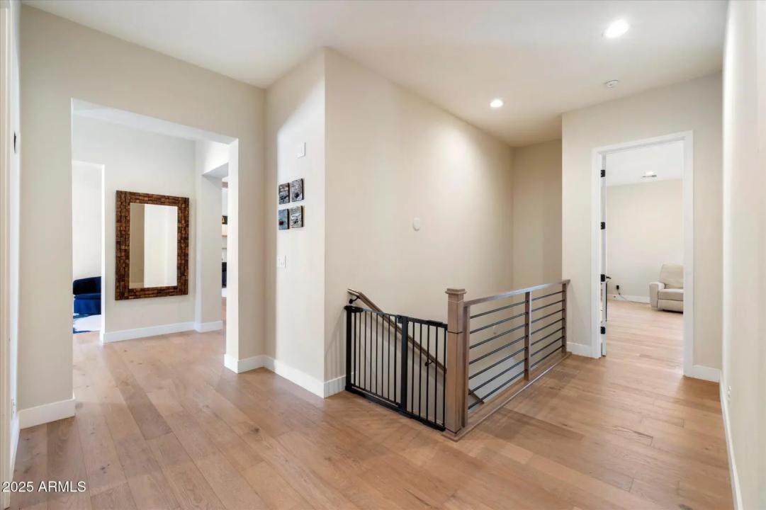 Real Estate Picture 25