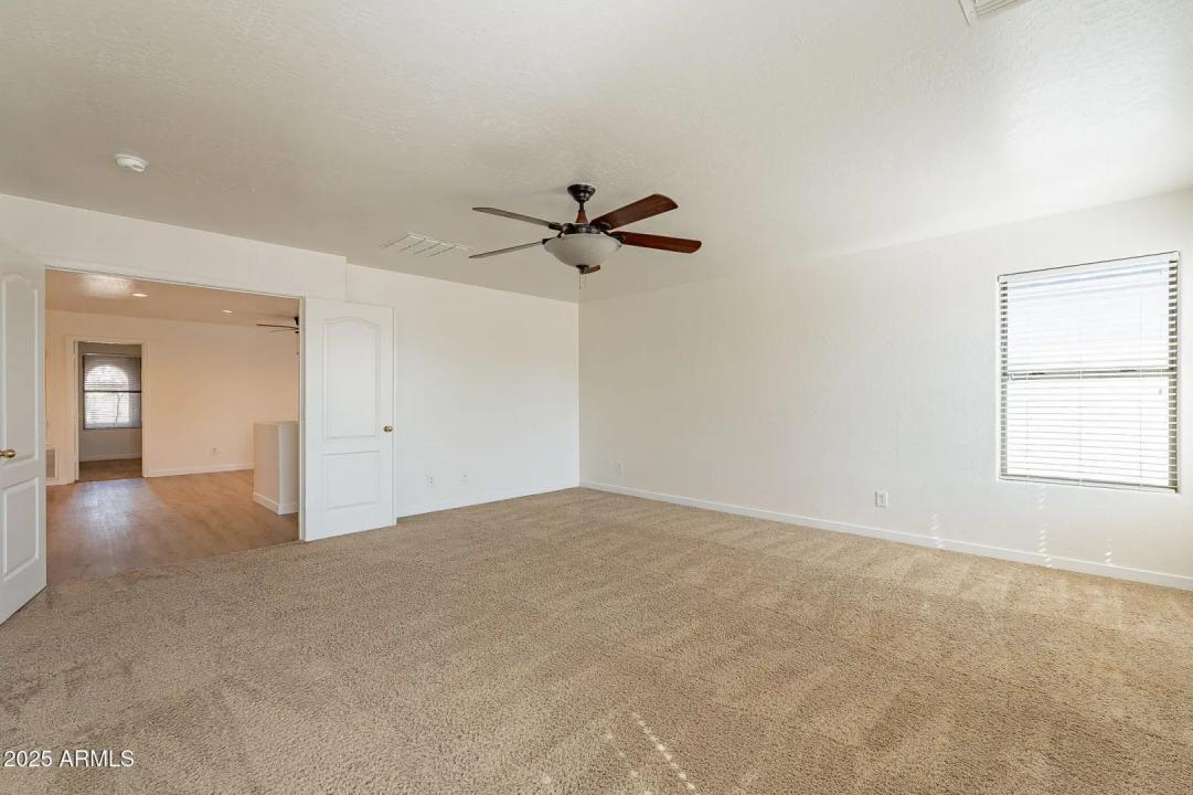 Real Estate Picture 15