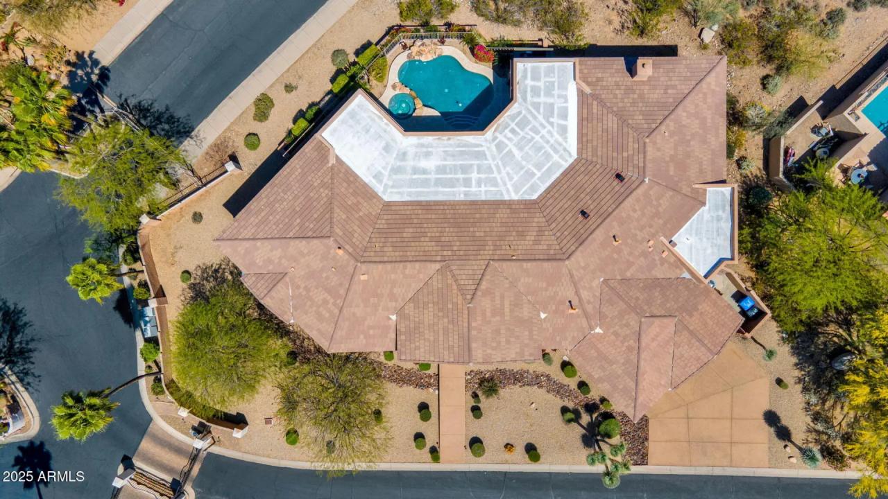 Real Estate Picture 9