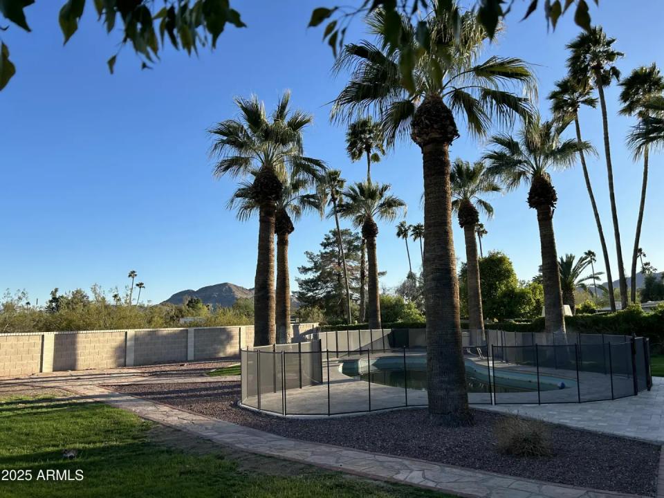 Real Estate Picture 9