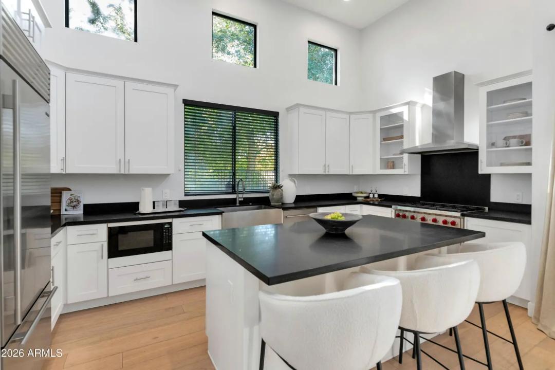 Real Estate Picture 14