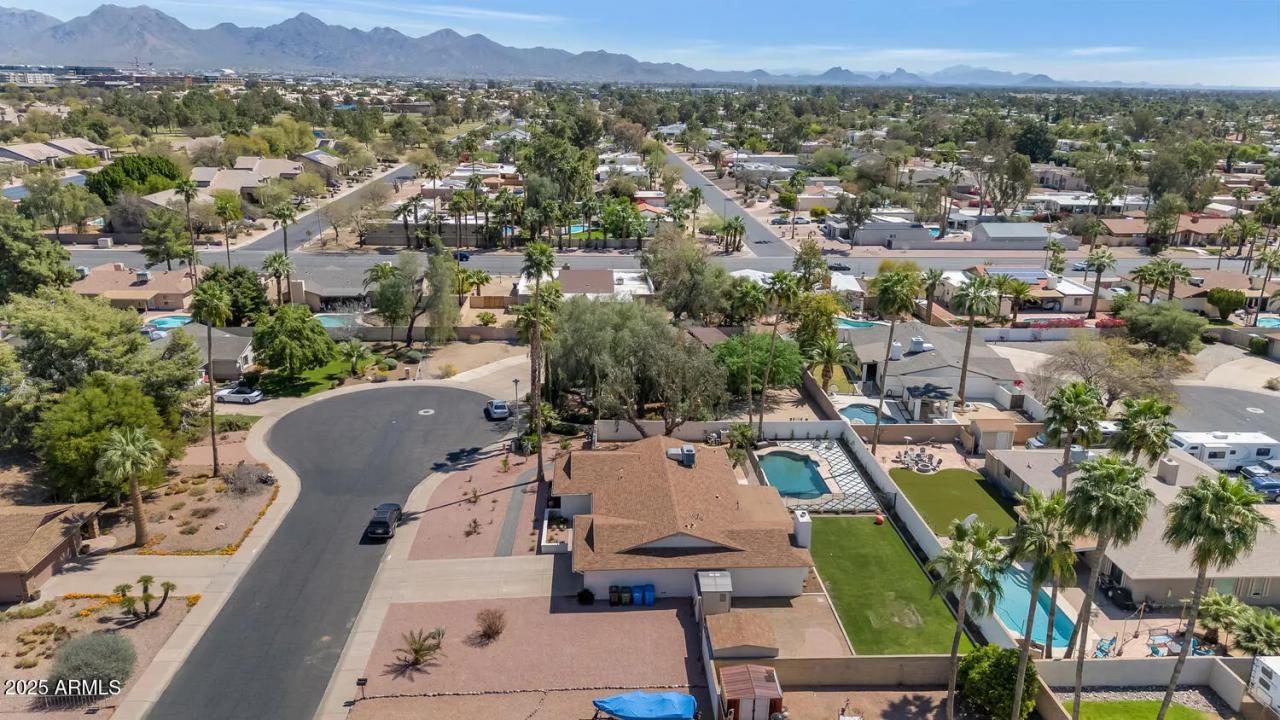 Real Estate Picture 28