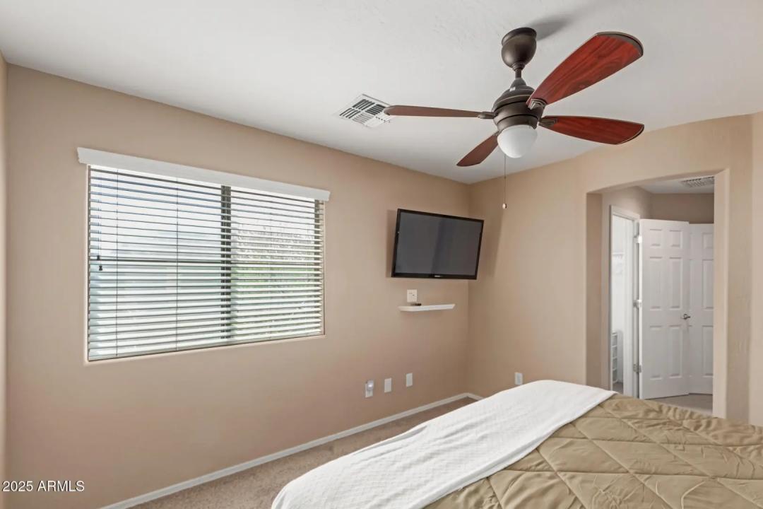 Real Estate Picture 13