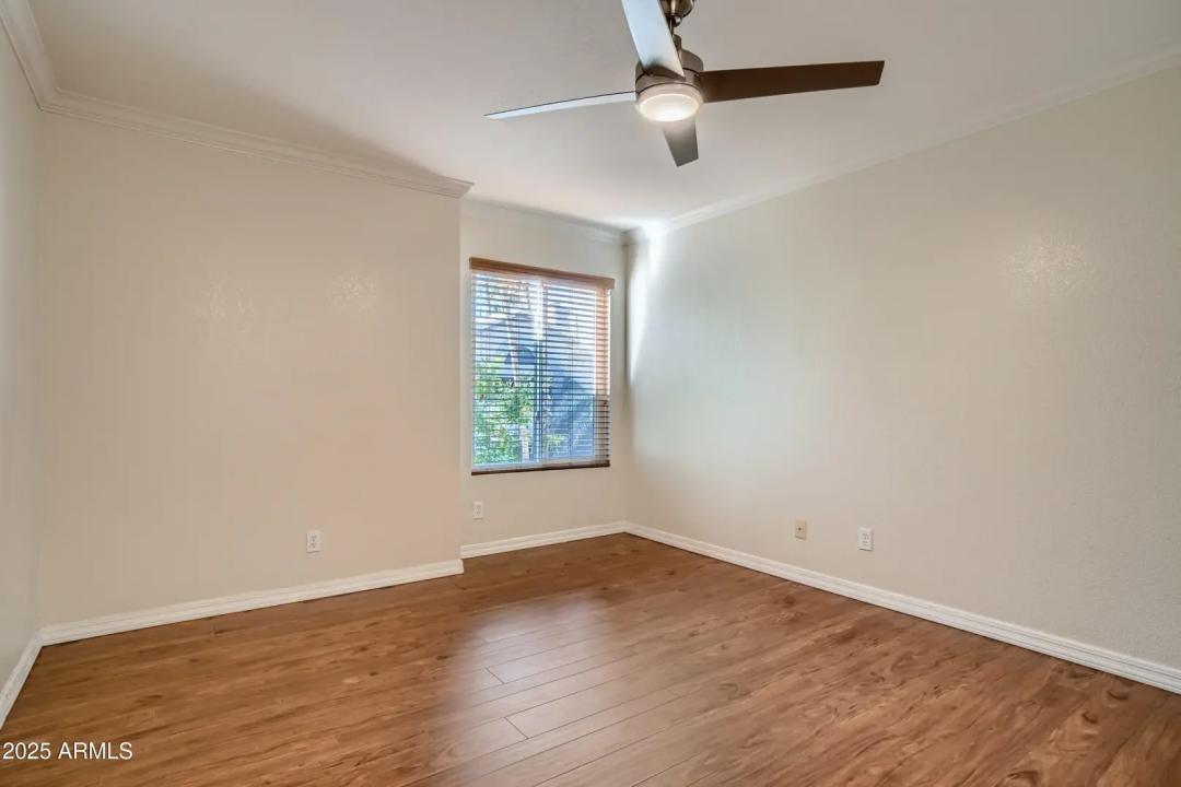 Real Estate Picture 9