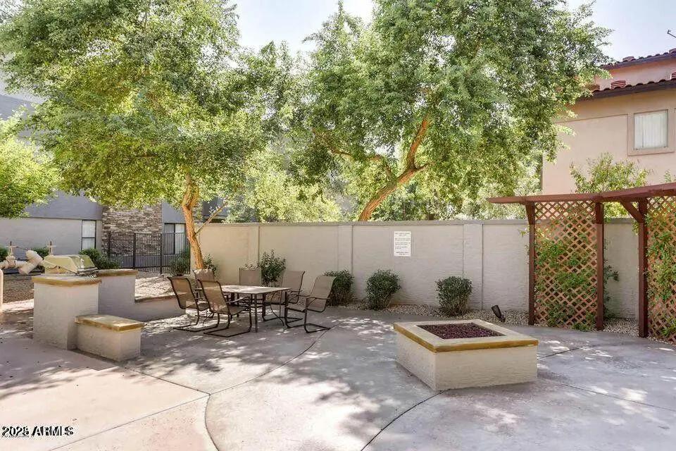 Real Estate Picture 18