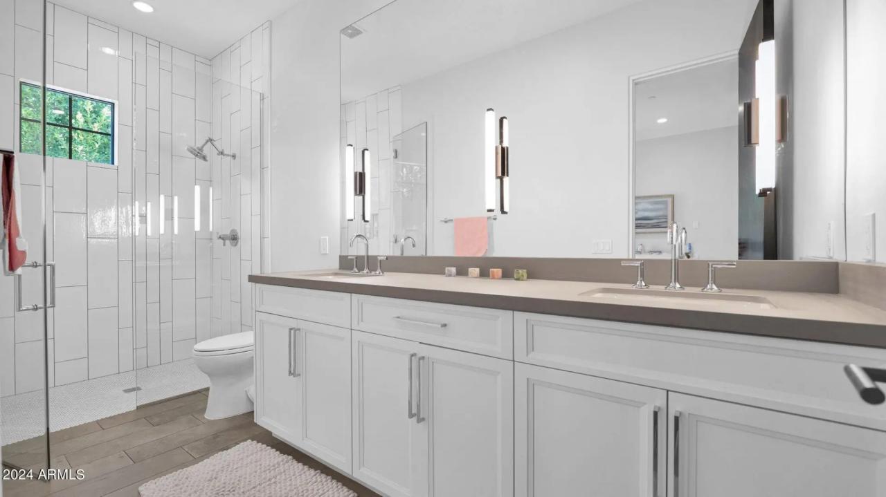 Real Estate Picture 25