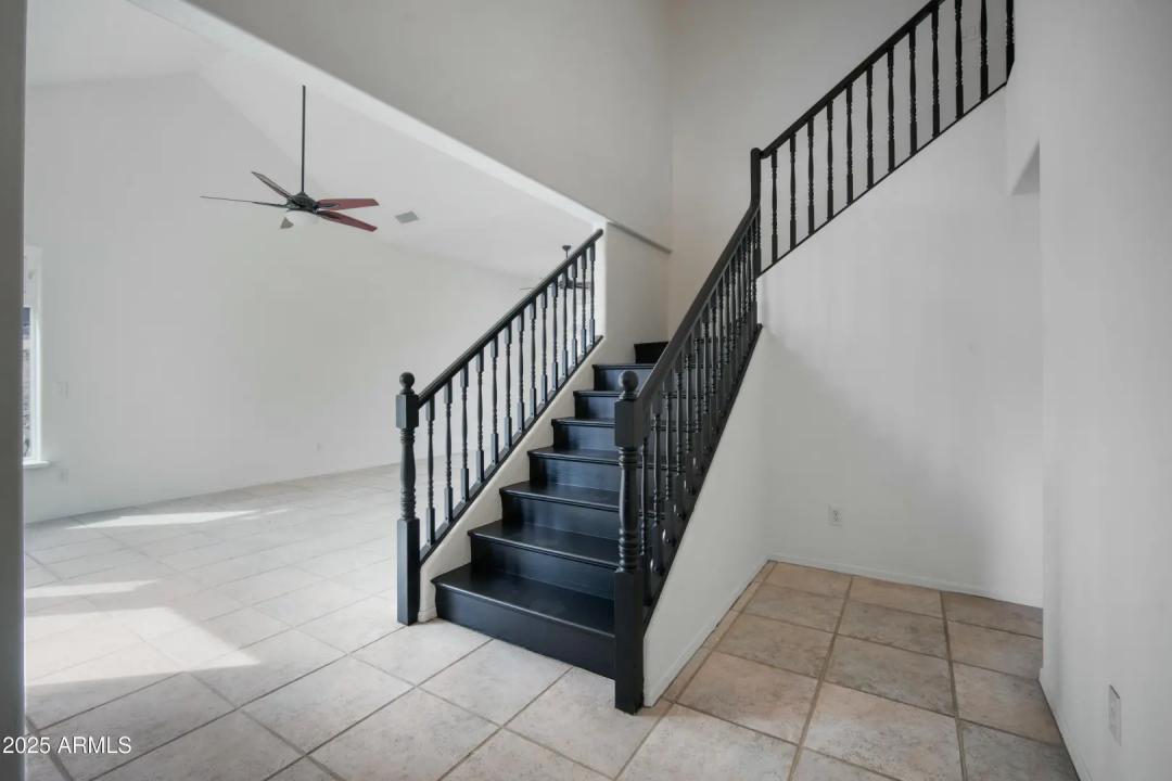 Real Estate Picture 8