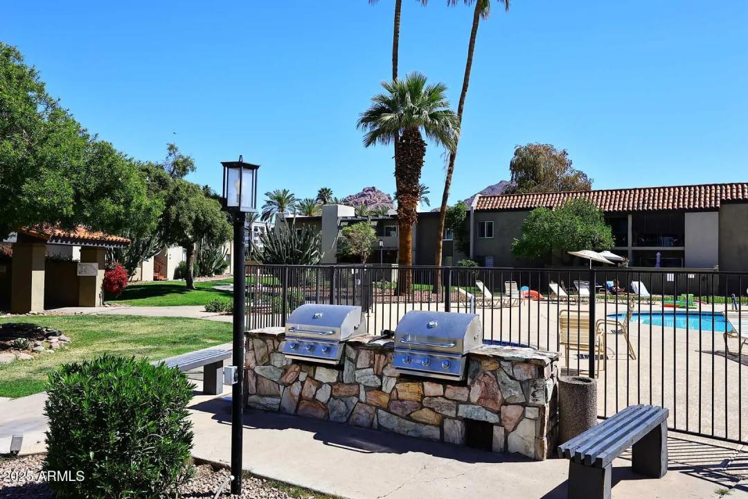Real Estate Picture 15