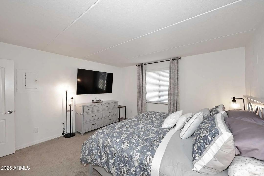 Real Estate Picture 10