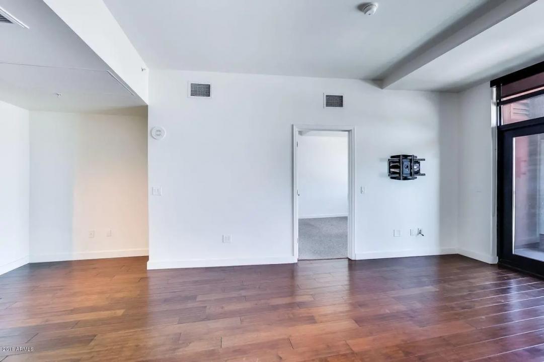 Real Estate Picture 12