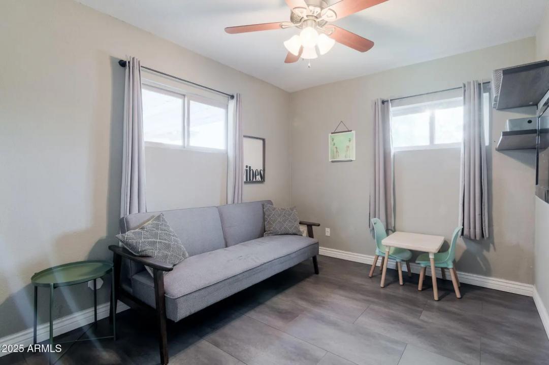 Real Estate Picture 23