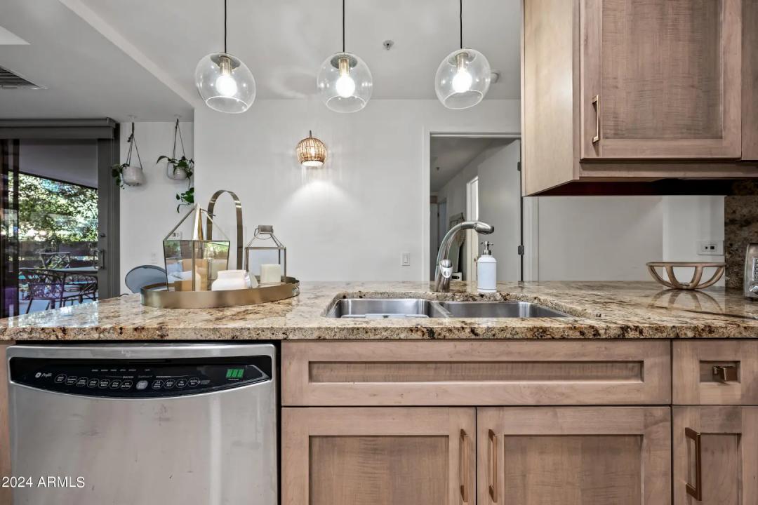 Real Estate Picture 16