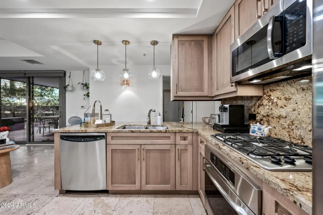 Real Estate Picture 18