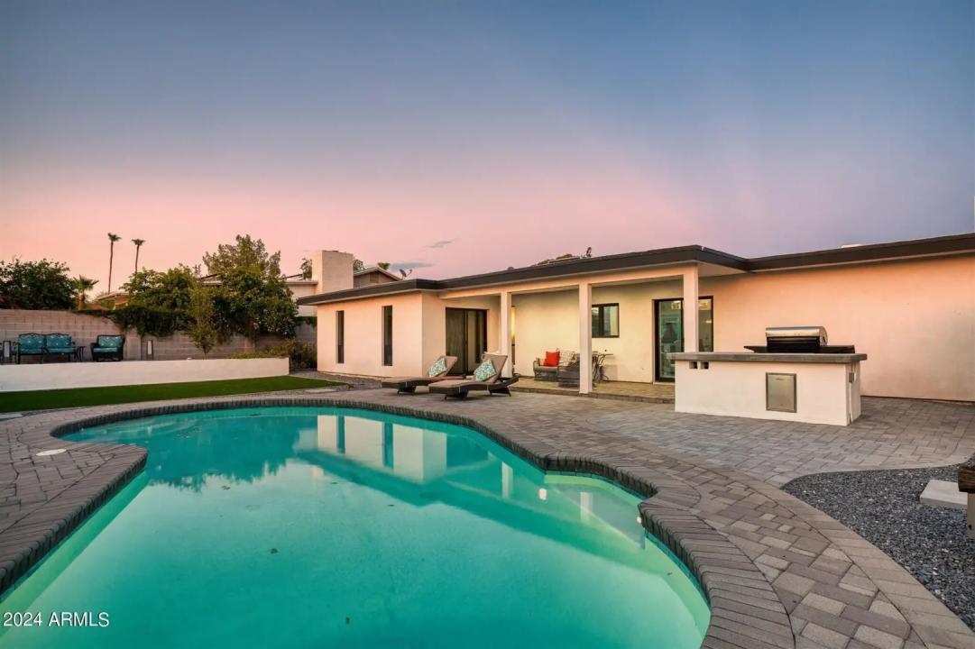 Real Estate Picture 36