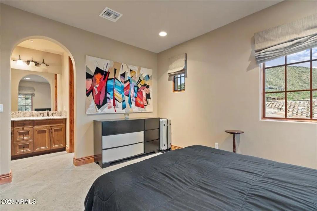 Real Estate Picture 38