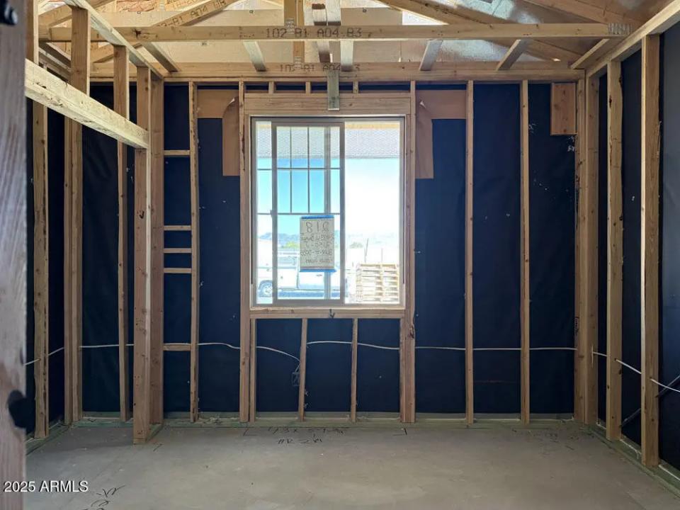Real Estate Picture 5