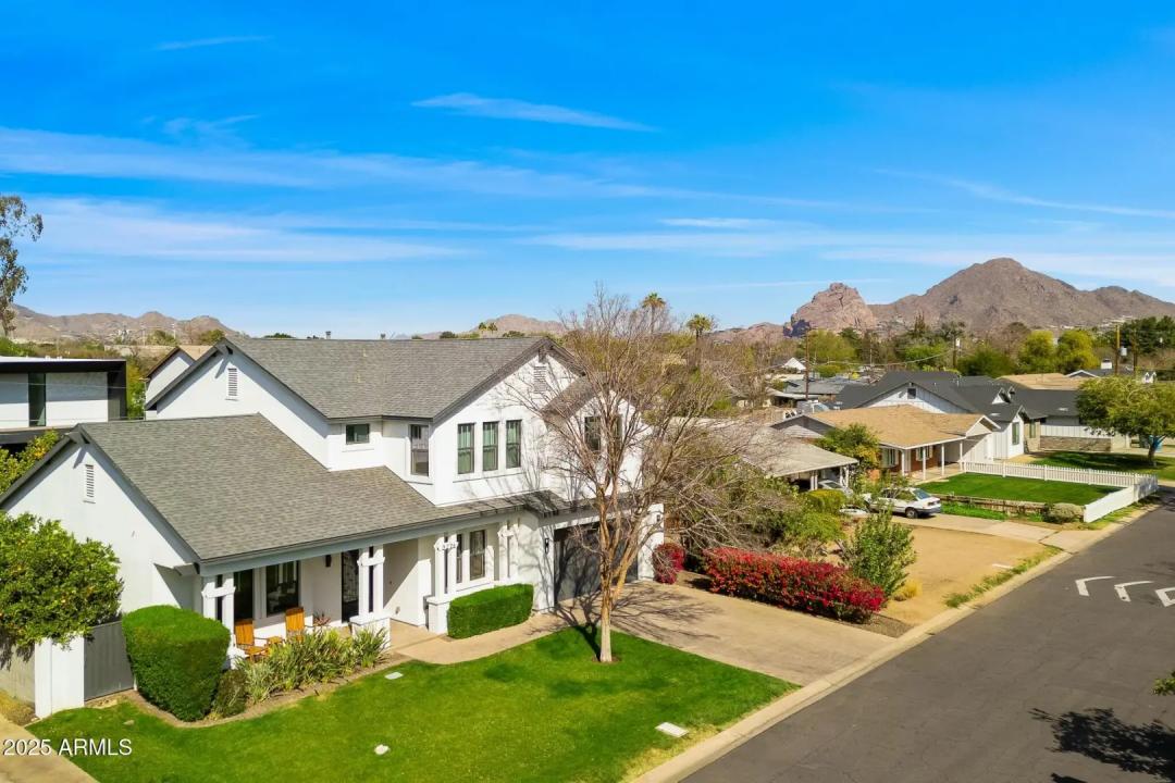 Real Estate Picture 25