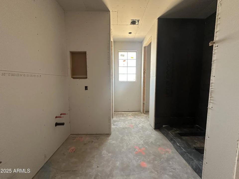Real Estate Picture 13