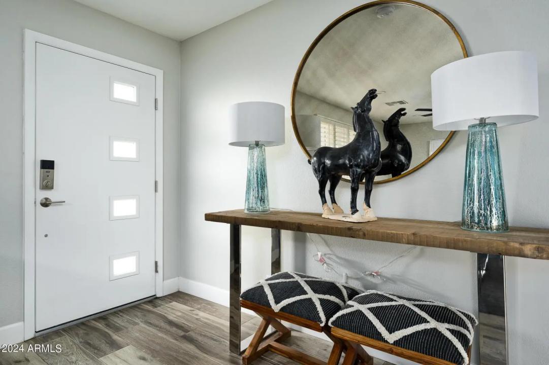 Real Estate Picture 6