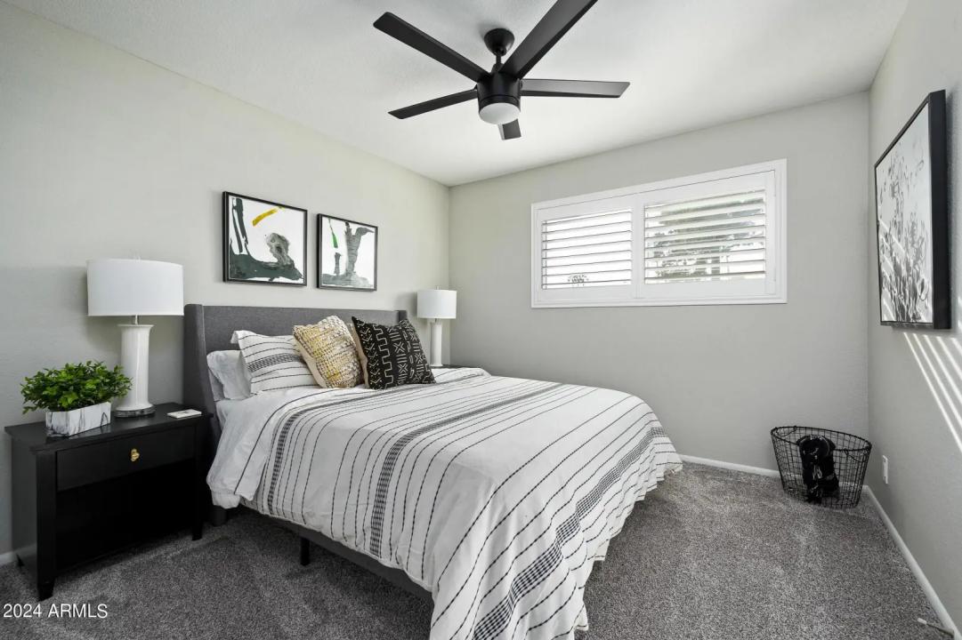 Real Estate Picture 18