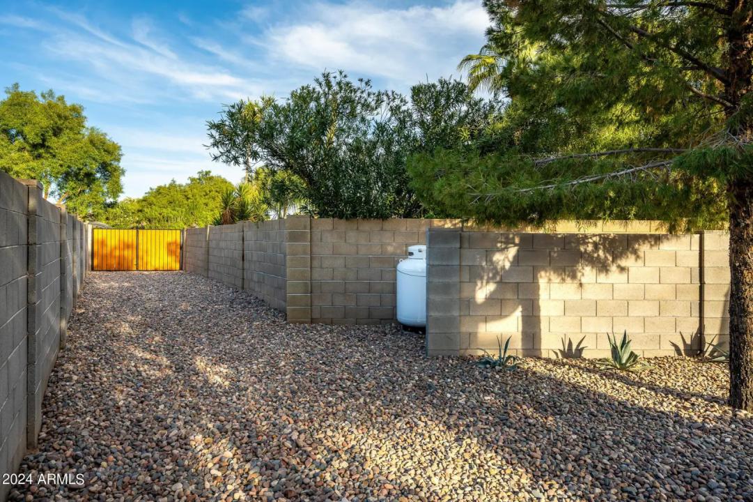Real Estate Picture 39