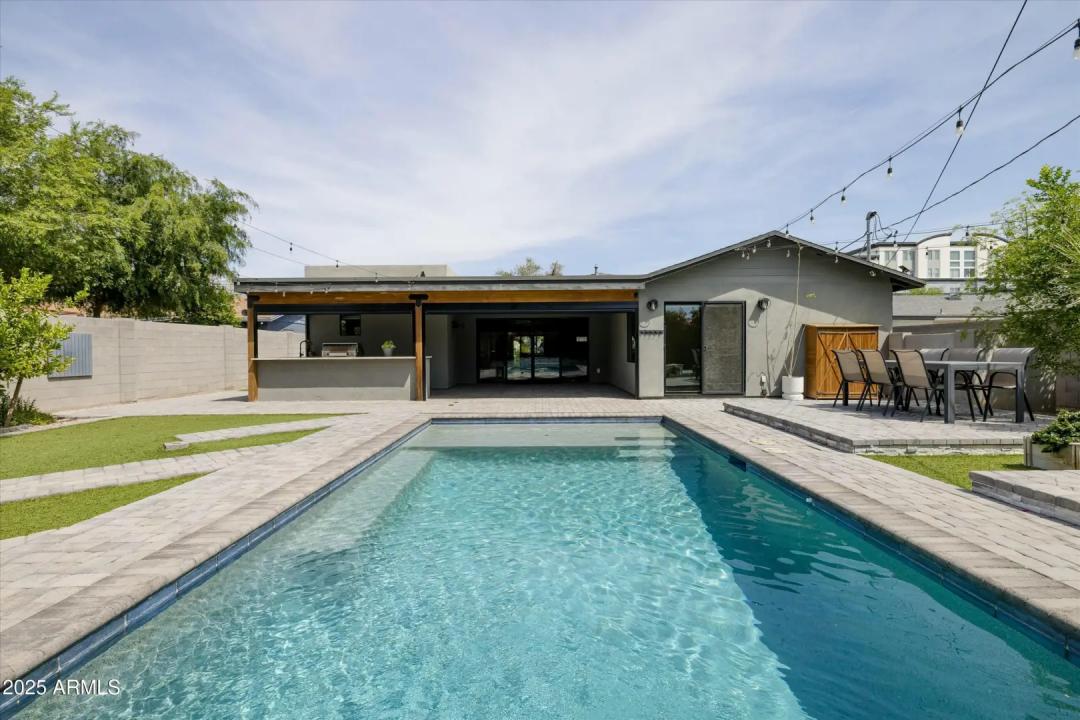 Real Estate Picture 28