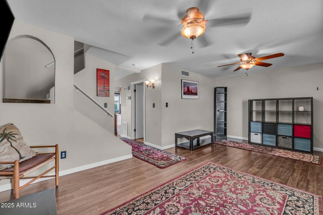 Real Estate Picture 10