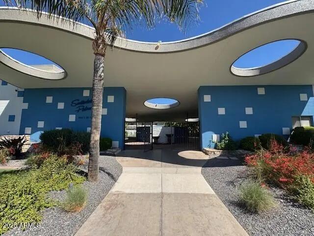 Real Estate Picture 1