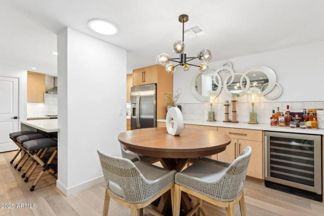 Real Estate Picture 9