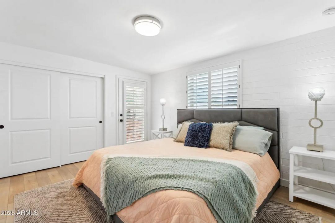 Real Estate Picture 13