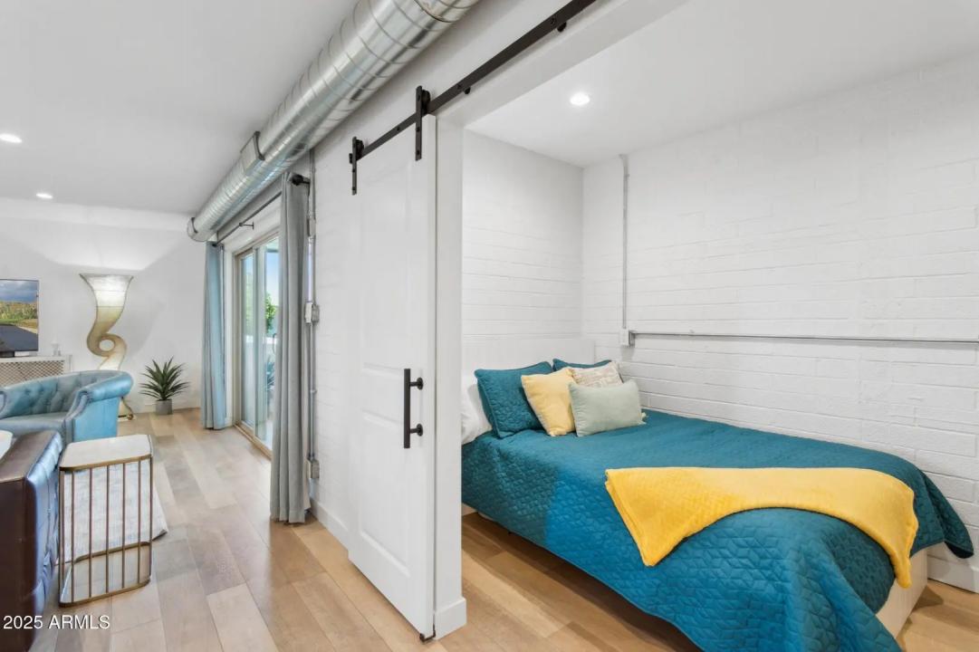 Real Estate Picture 19