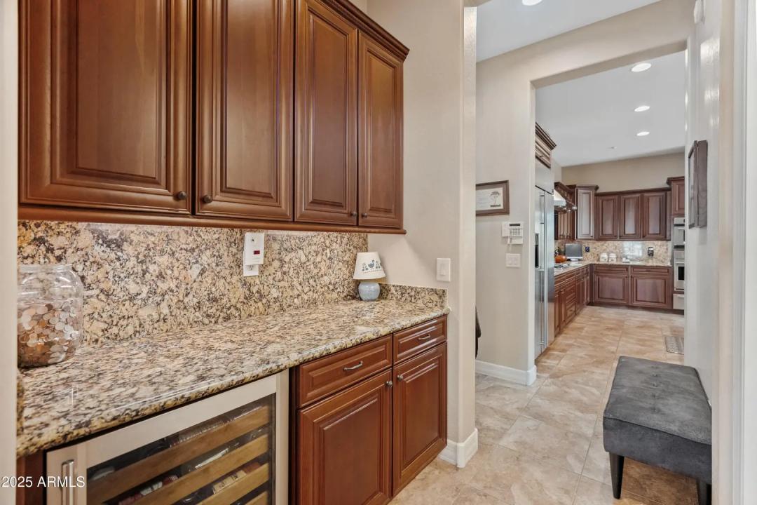 Real Estate Picture 11