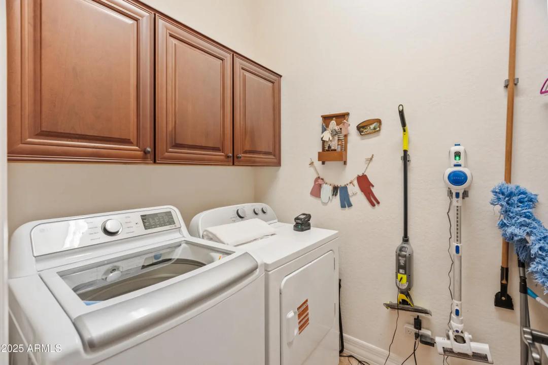 Real Estate Picture 32